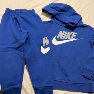 Nike set 4T